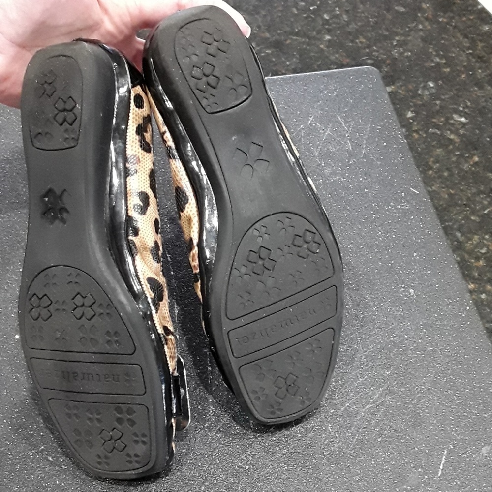 Leopard print Naturalizer slip on - Picture 7 of 7